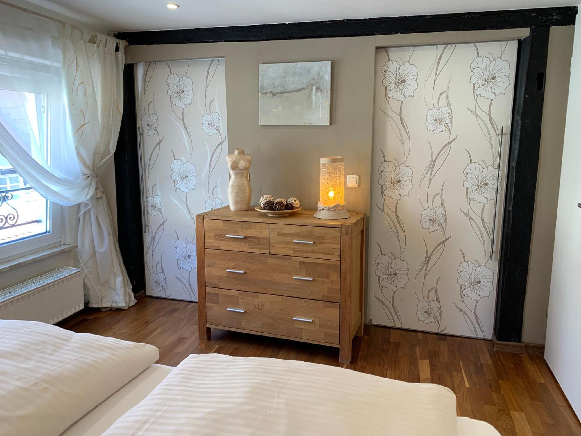 Ferienwohnung Janus Altstadt-Hameln Haus 1 inklusive Parkplatz mit und ohne Balkon Hamelin Exterior foto